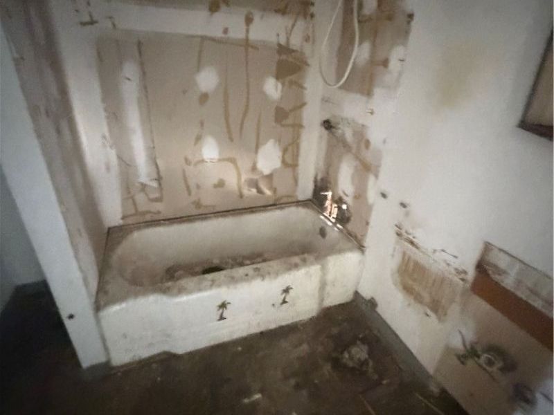 1919 Holmden Avenue , Cleveland, OH 44109 Photo 10