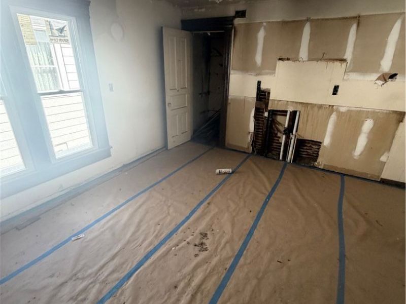 1919 Holmden Avenue , Cleveland, OH 44109 Photo 3