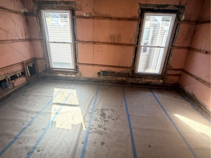 1919 Holmden Avenue , Cleveland, OH 44109 Photo 5