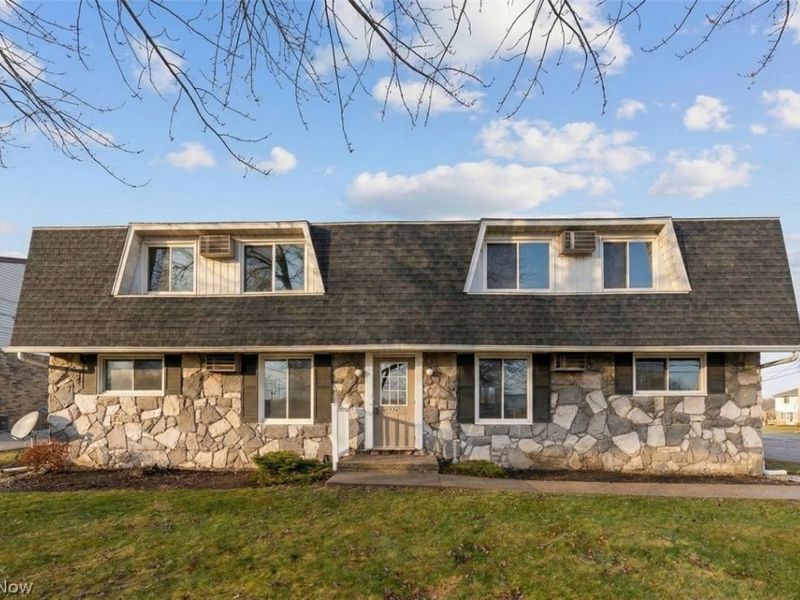 325 Noble Street W, East Canton, OH 44730 Photo 1