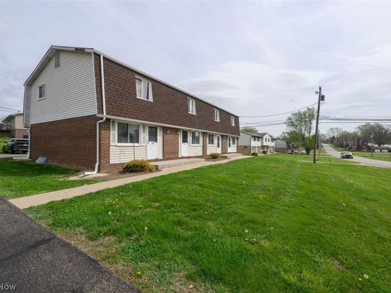 403 Noble Street W, East Canton, OH 44730 Photo 11