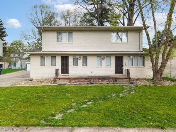 1655-1657 Tanglewood Drive , Akron, OH 44313