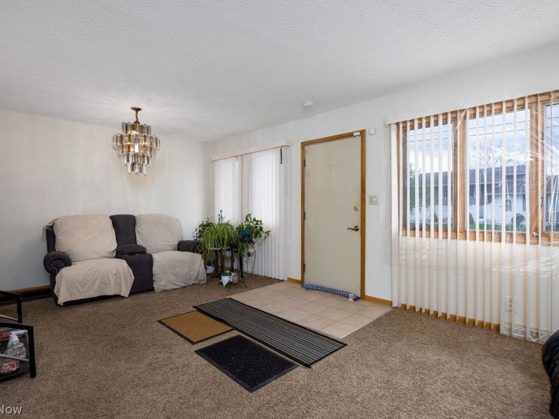 1655-1657 Tanglewood Drive, Akron, OH 44313 Photo 3