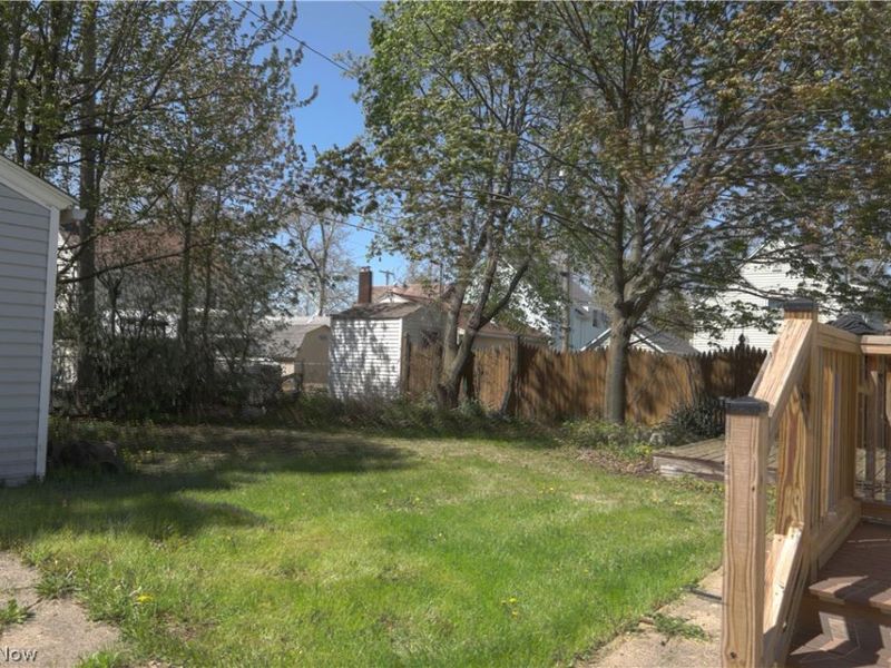 412 Alexander Avenue , Lorain, OH 44052 Photo 17