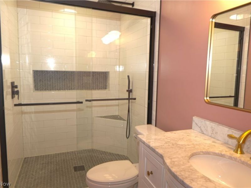 412 Alexander Avenue , Lorain, OH 44052 Photo 7