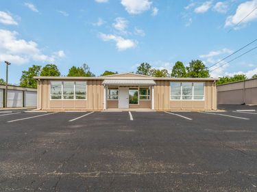 4414 Kentucky 80 , Somerset, KY 42503