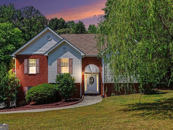 130 Orchard Way SE, Calhoun, GA 30701