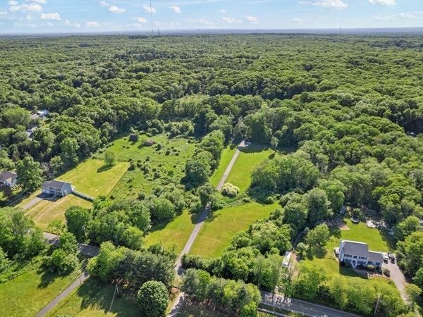 241 Perryville Rd, Rehoboth, MA 02769