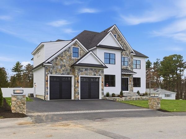 5 Lisa St, Burlington, MA 01803