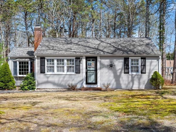 10 Lake Dr, Dennis, MA 02660