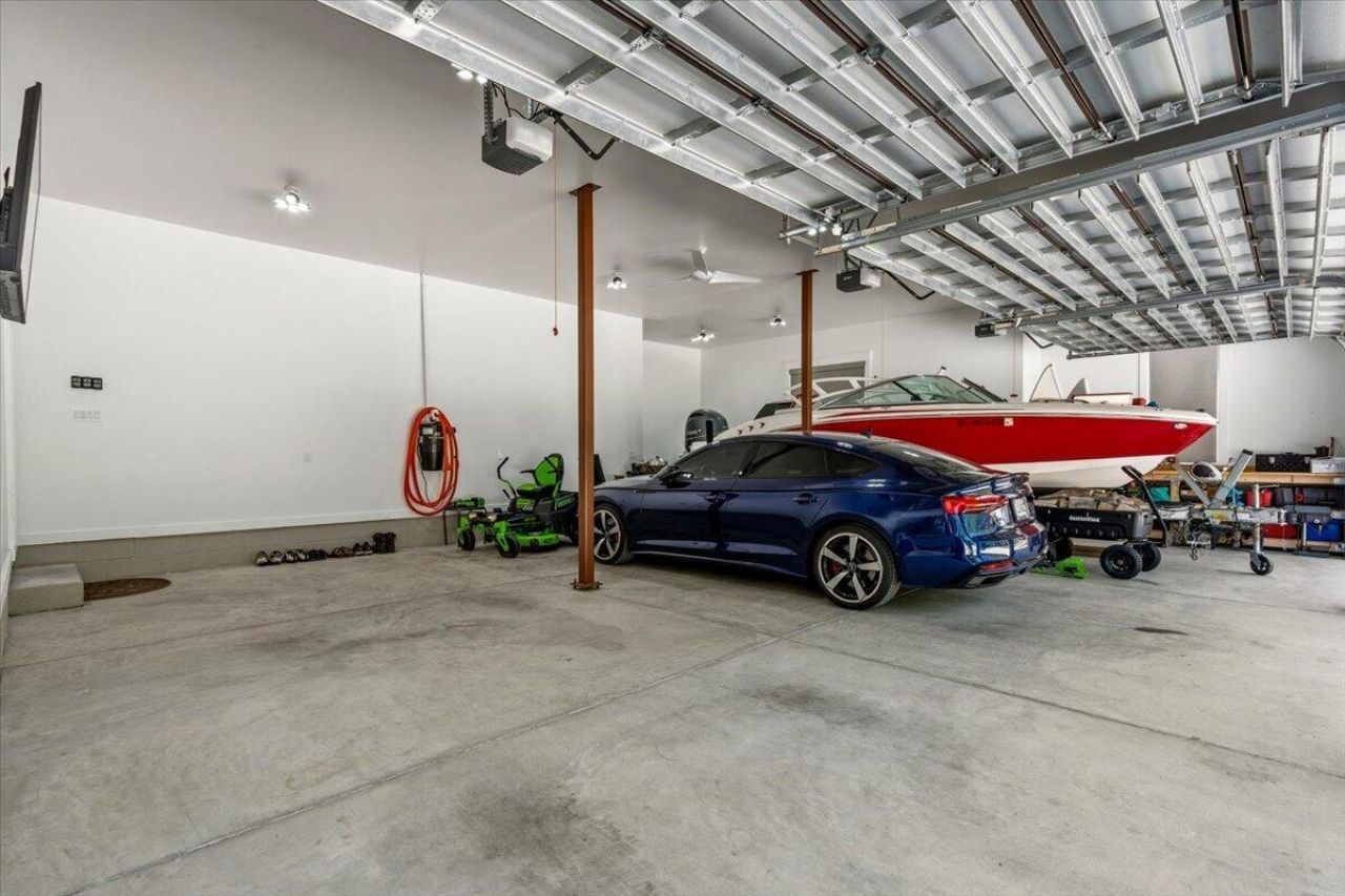 6589 N Highway 17 Photo 8