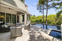 2 Surfsong Road photo 4