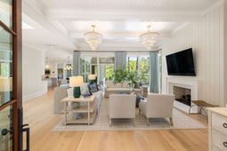 2 Surfsong Road photo 4