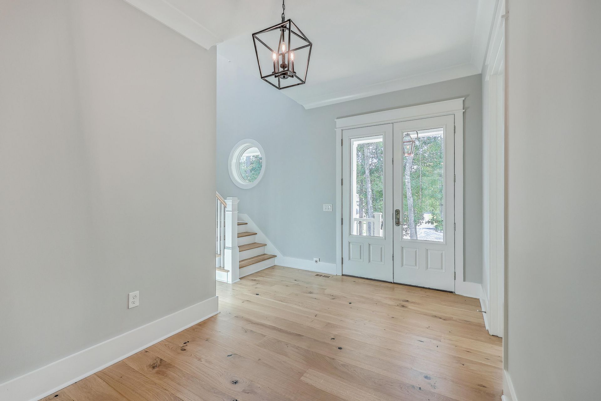 805 Geddings Way Photo 13