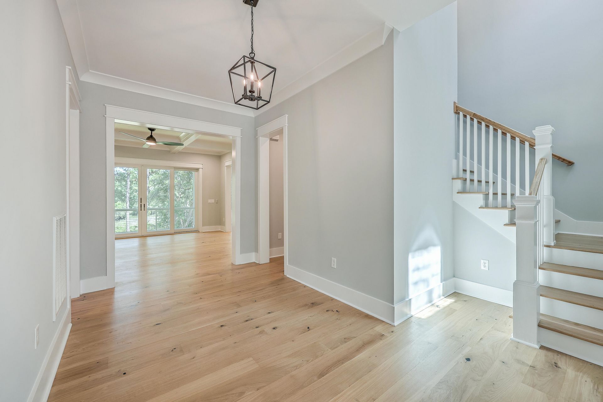 805 Geddings Way Photo 15