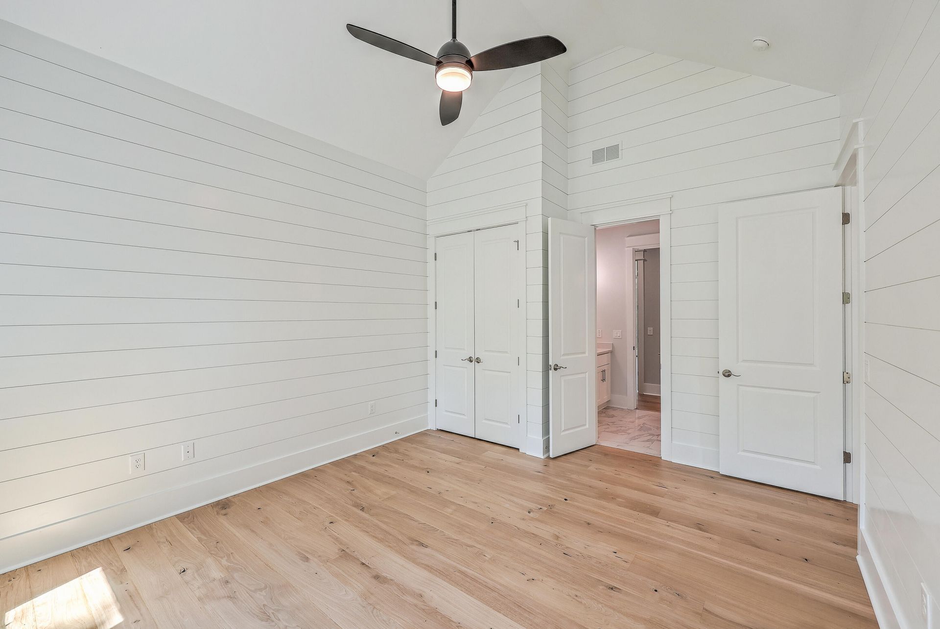 805 Geddings Way Photo 25