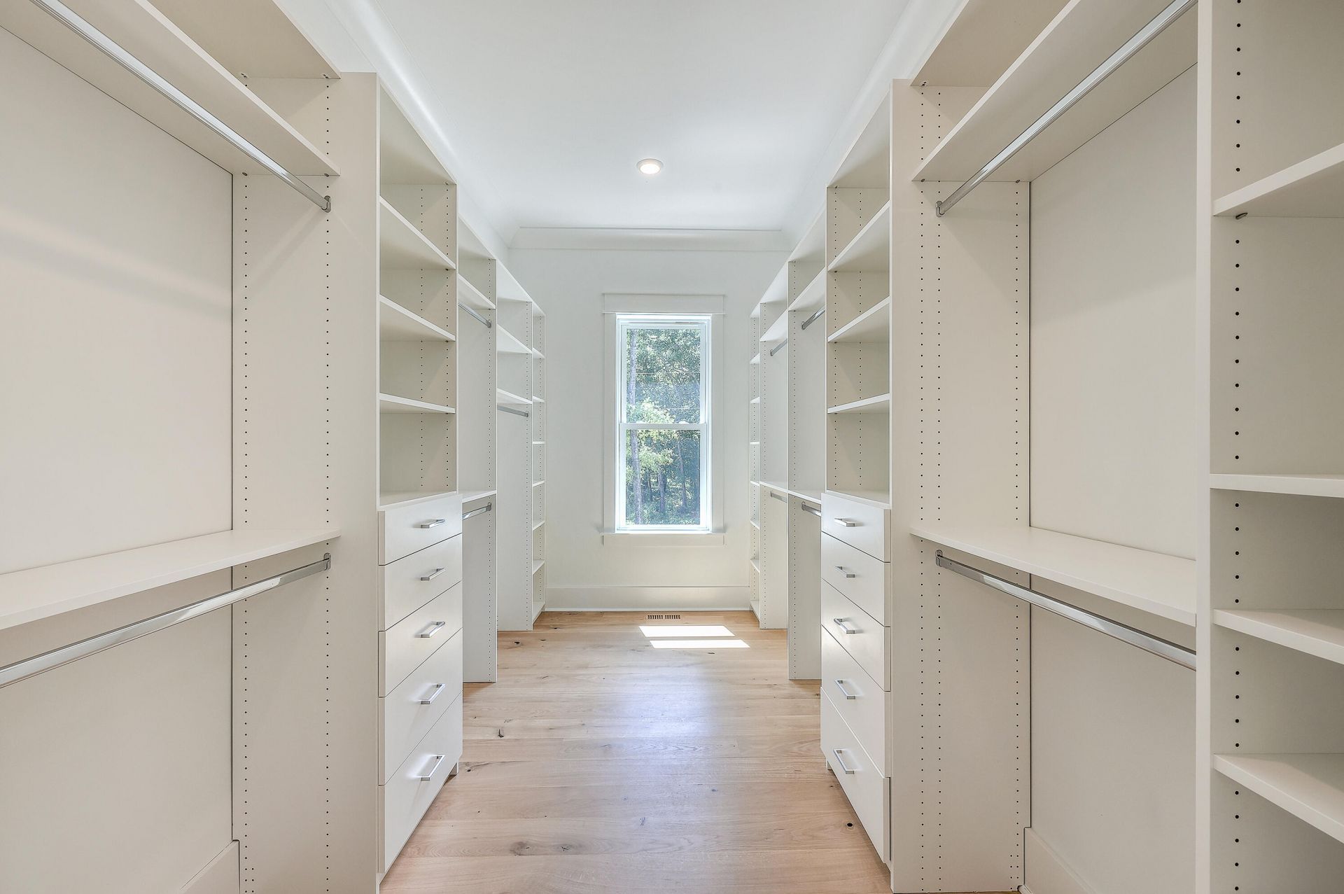 805 Geddings Way Photo 6