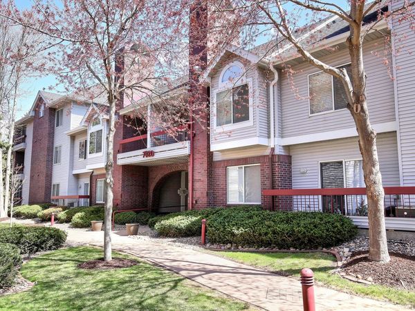 7420 Edinborough Way, Unit 6211, Edina, MN 55435