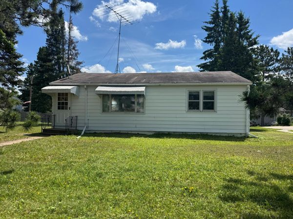 512 Memorial Drive, Buhl, MN 55713