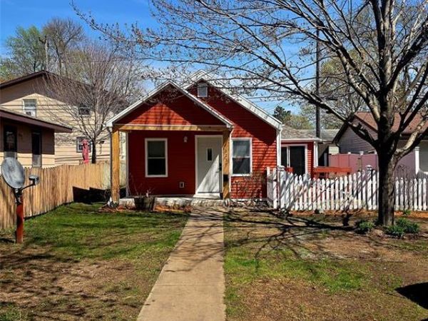 1237 East Avenue, La Crosse, WI 54601