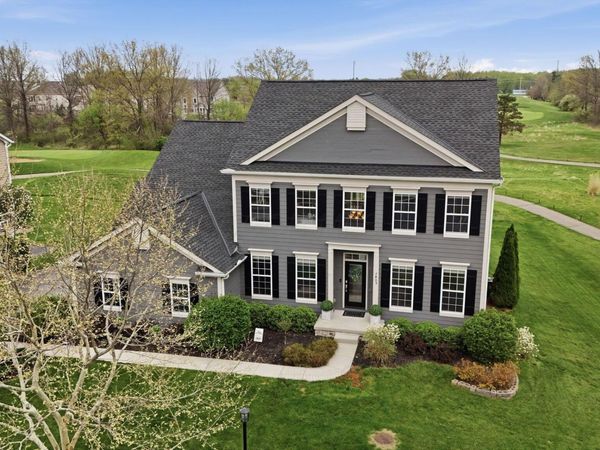 7405 Britts Bend W, New Albany, OH 43054