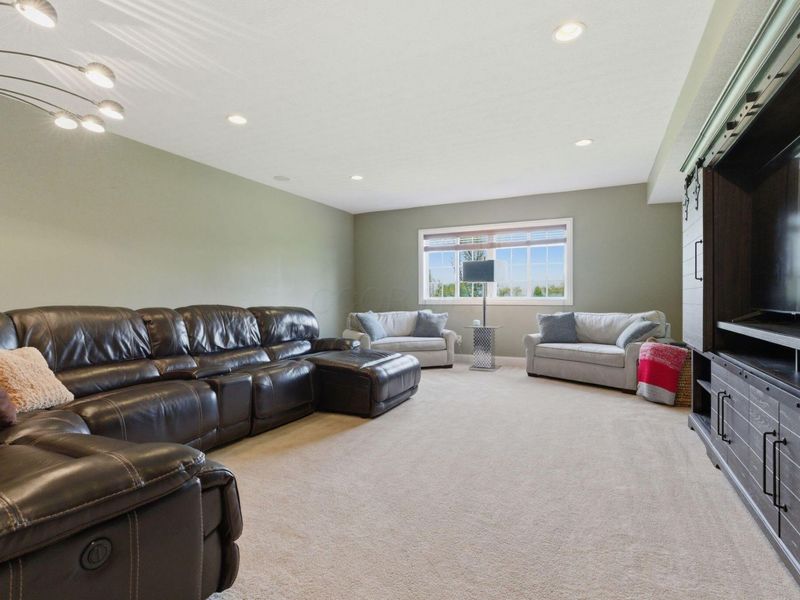 7405 Britts Bend W, New Albany, OH 43054 Photo 98