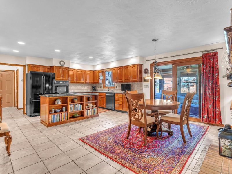 1176 Scarlet Court, Westerville, OH 43081 Photo 13