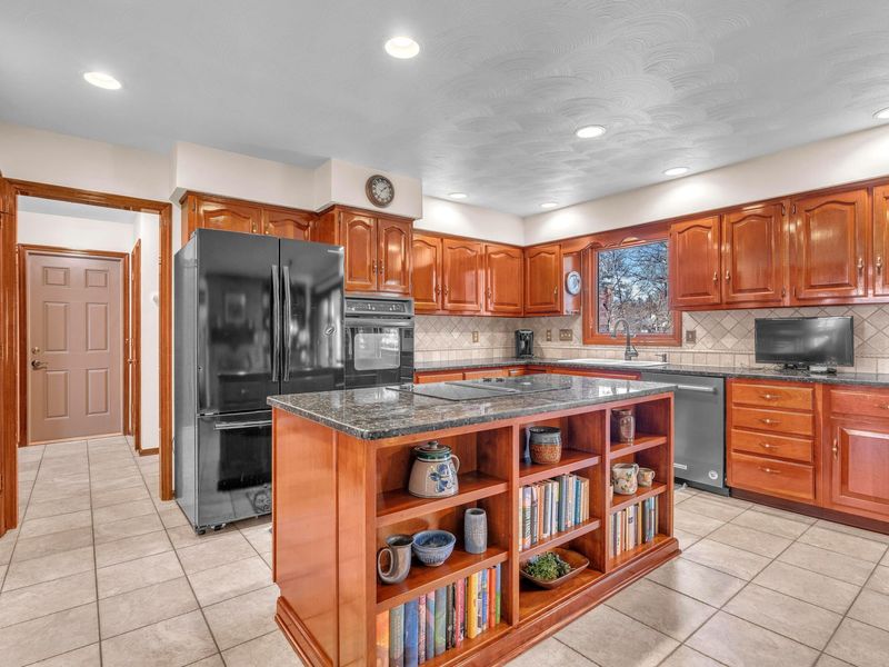 1176 Scarlet Court, Westerville, OH 43081 Photo 14