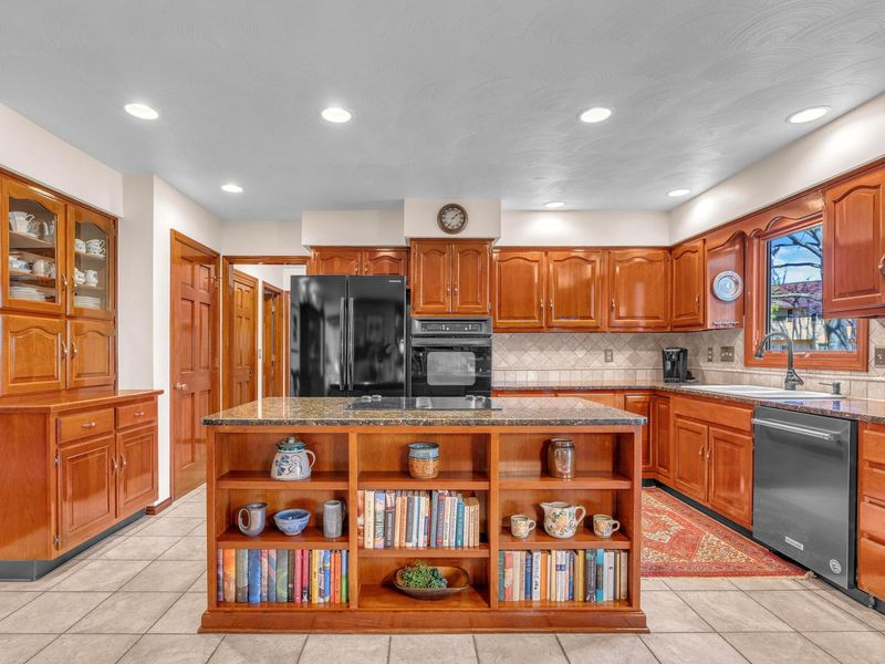 1176 Scarlet Court, Westerville, OH 43081 Photo 15