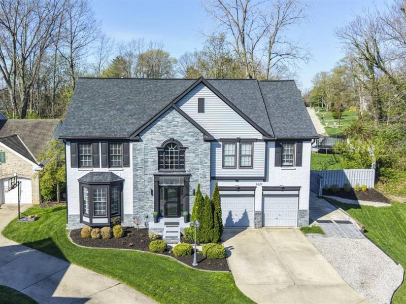 9825 Orchard Club Drive, Montgomery, OH 45242 Photo 2