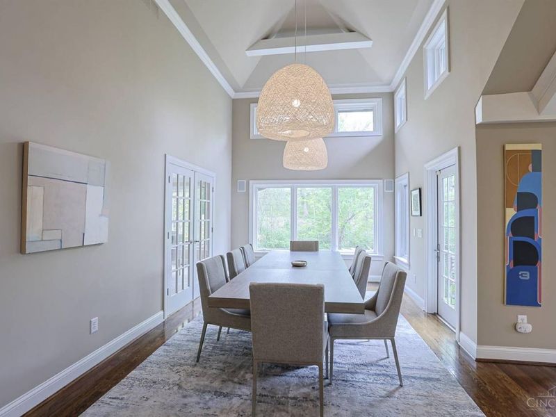 2545 S Rookwood Drive, Cincinnati, OH 45208 Photo 11