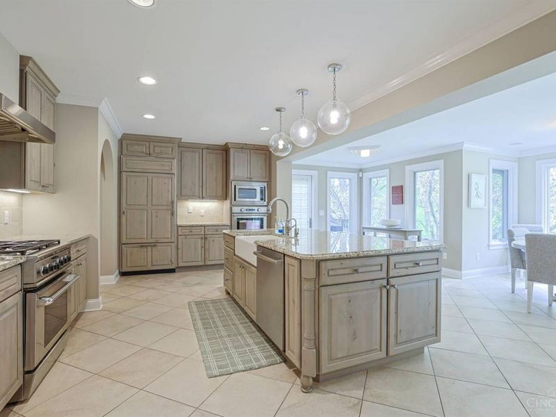 2545 S Rookwood Drive, Cincinnati, OH 45208 Photo 15