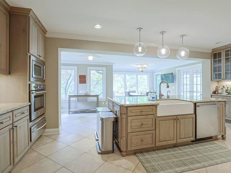 2545 S Rookwood Drive, Cincinnati, OH 45208 Photo 16