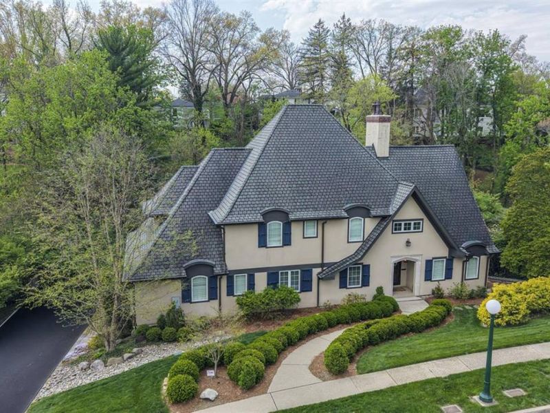 2545 S Rookwood Drive, Cincinnati, OH 45208 Photo 3