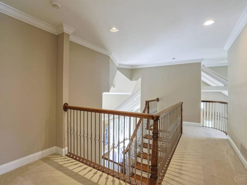 2545 S Rookwood Drive, Cincinnati, OH 45208 Photo 39