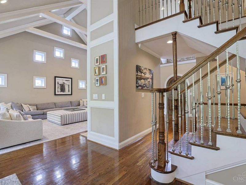 2545 S Rookwood Drive, Cincinnati, OH 45208 Photo 6