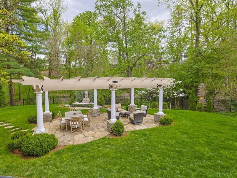 2545 S Rookwood Drive, Cincinnati, OH 45208 Photo 67