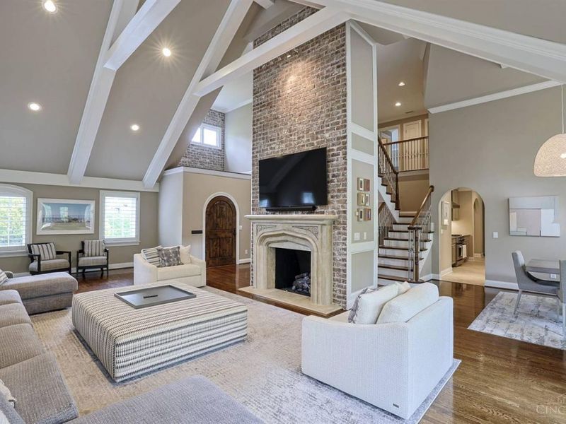 2545 S Rookwood Drive, Cincinnati, OH 45208 Photo 7