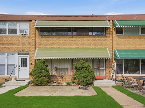 2711 W Balmoral Avenue , Chicago, IL 60625