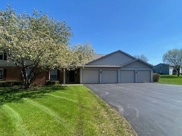 Unit B, Elgin, IL 60120