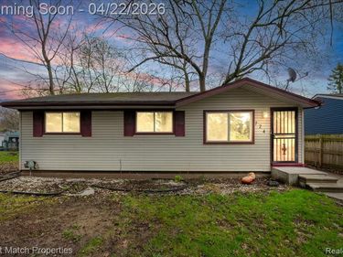 724 Parkwood Avenue, Pontiac, MI 48340