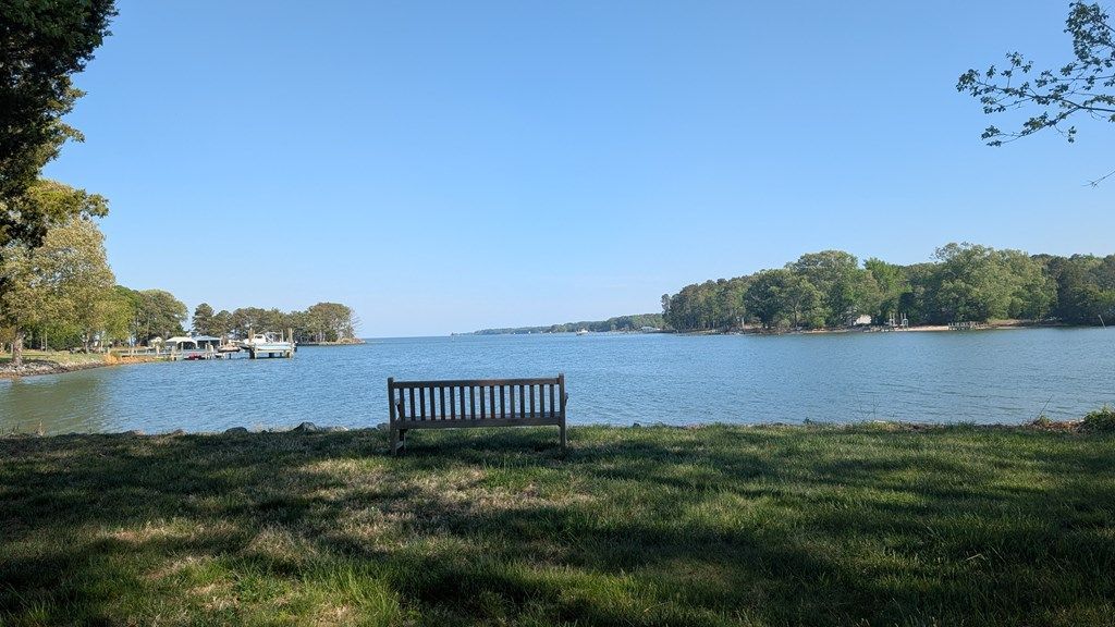 652 Safe Harbor Landing, Hague, VA 22469 Main Photo