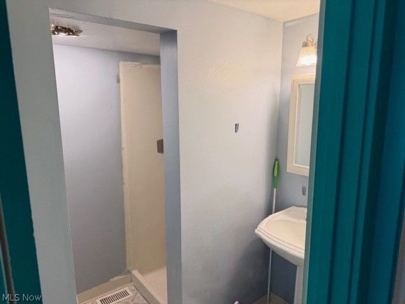 9077 Youngstown Kingsville Road, Farmdale, OH 44417 Photo 17