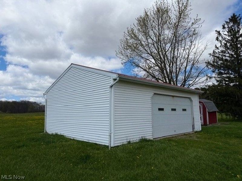 9077 Youngstown Kingsville Road, Farmdale, OH 44417 Photo 3