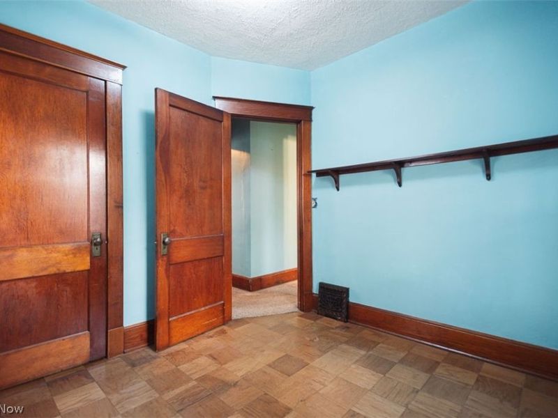 33 N Hartford Avenue, Youngstown, OH 44509 Photo 12