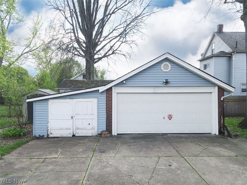 33 N Hartford Avenue, Youngstown, OH 44509 Photo 24