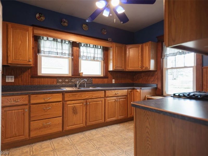 33 N Hartford Avenue, Youngstown, OH 44509 Photo 9