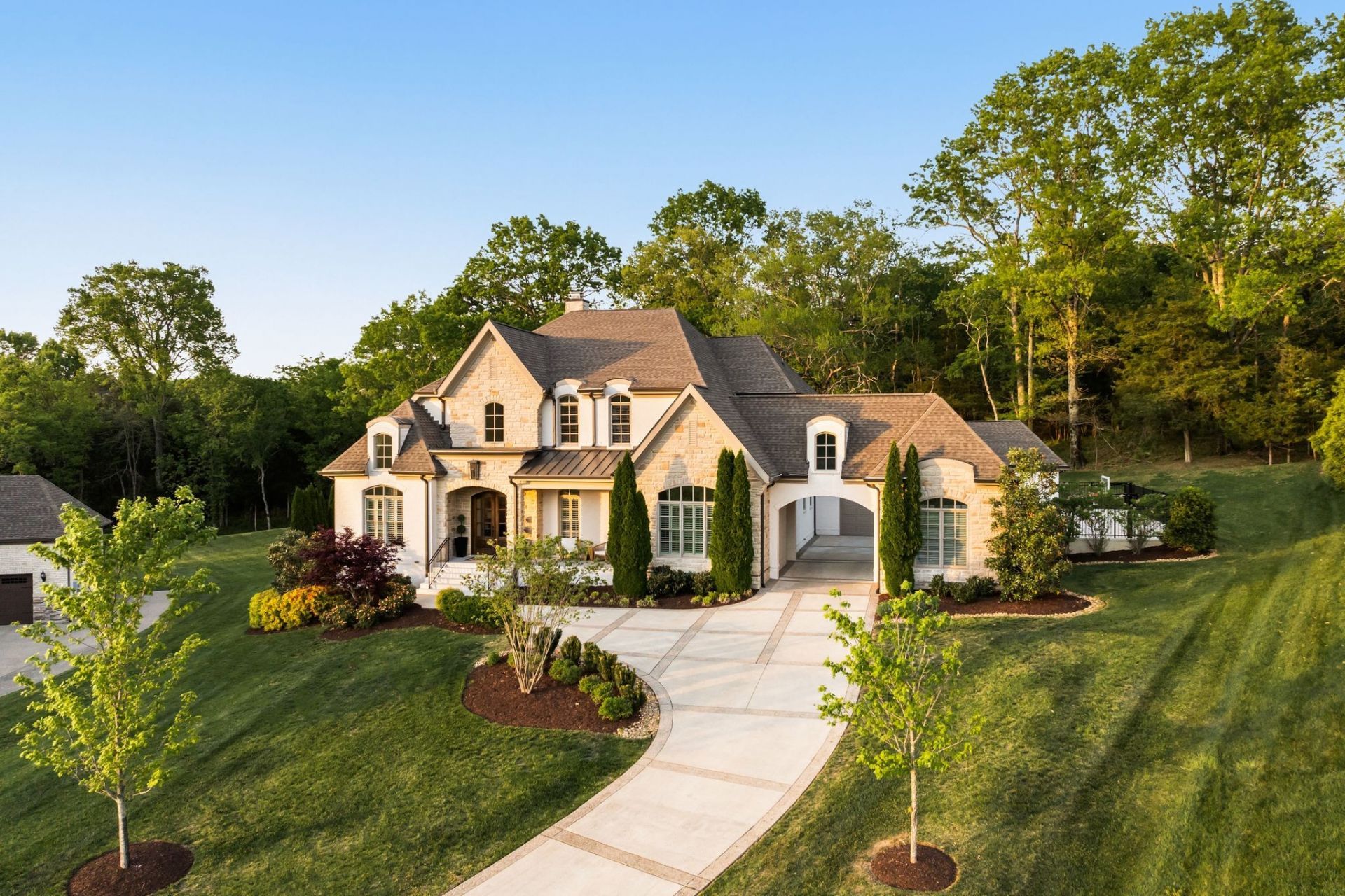 9102 Raindrop Cir , Brentwood, TN 37027 Main Photo