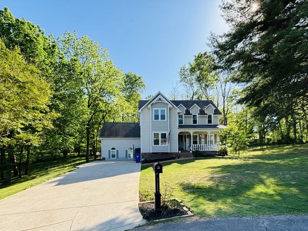 100 Elliott Ct , Columbia, TN 38401