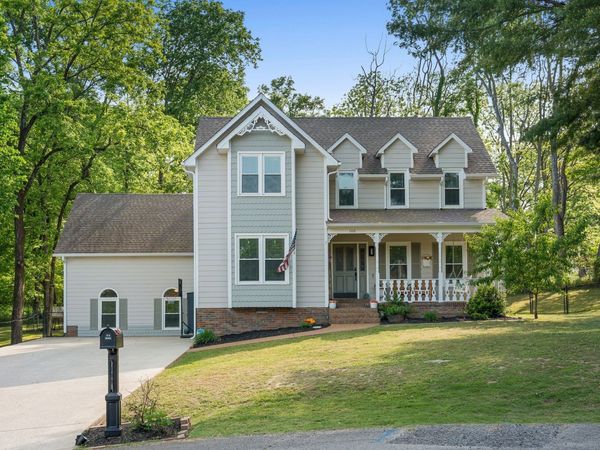 100 Elliott Ct, Columbia, TN 38401